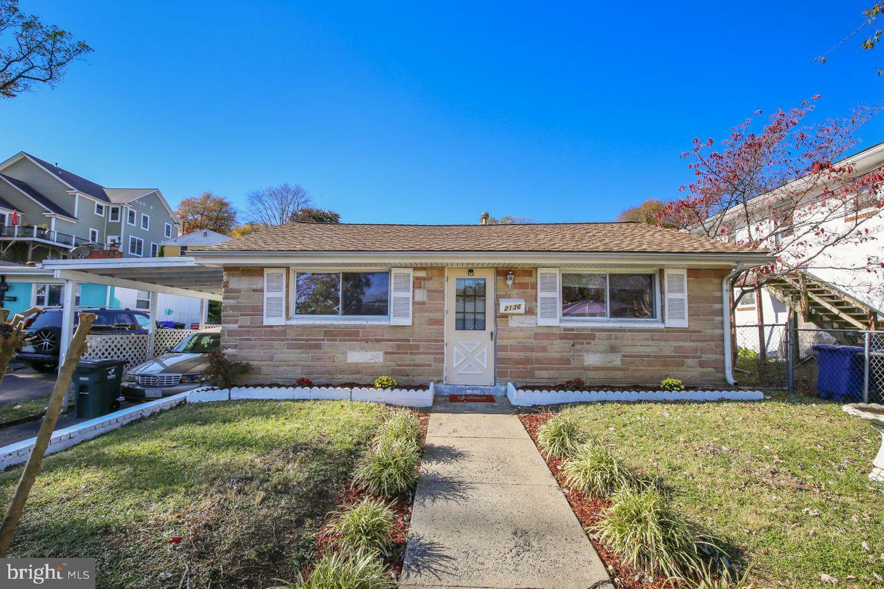 Property Photo: 2136 S Monroe Street VA 22204