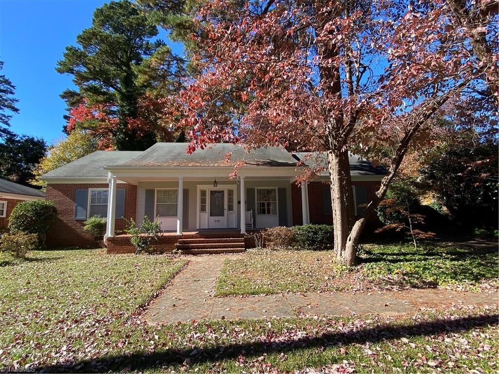 Property Photo:  519 Hillwood Court  NC 27410 