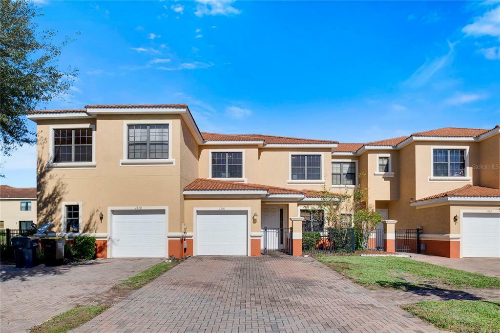 Property Photo:  1306 Clove Drive  FL 34759 