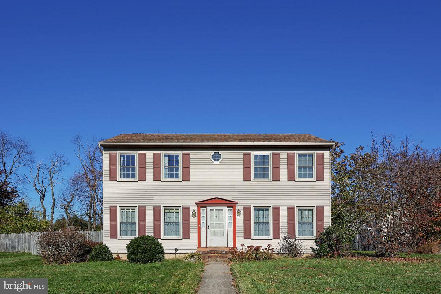 Property Photo:  19 Hamilton Lane  NJ 08536 