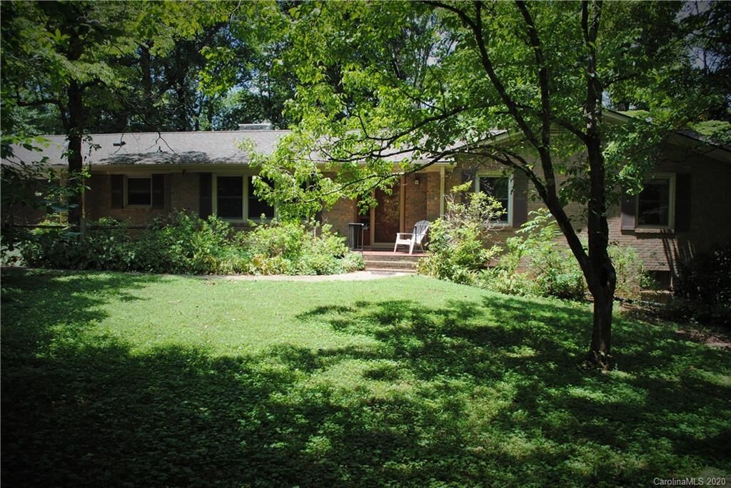 Property Photo: 140 Heritage Lane NC 28147