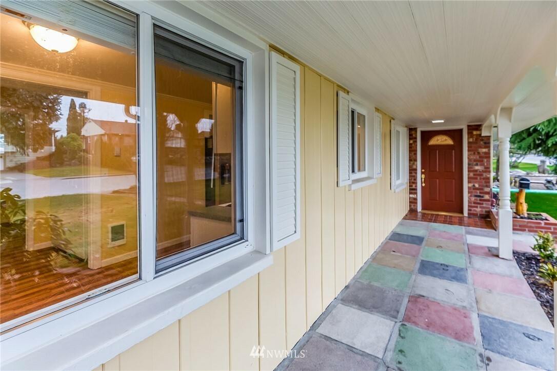 Property Photo:  4821 Delaware  WA 98203 