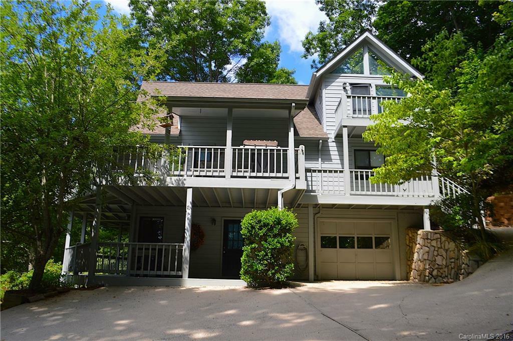 Property Photo: 1537 Country Club Drive NC 28751