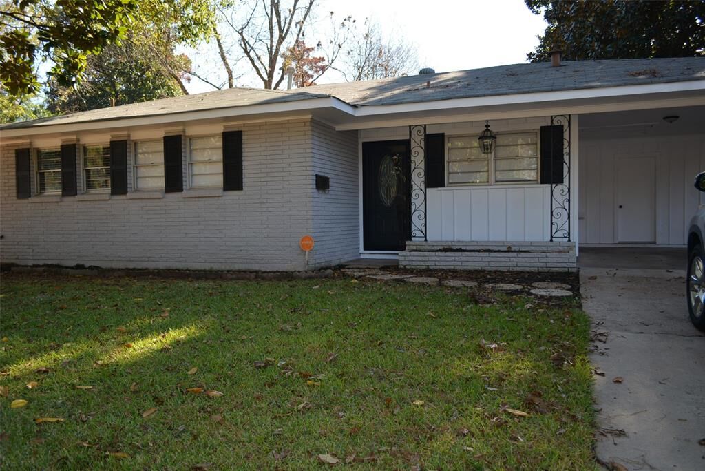 Property Photo:  711 Camilla Drive  LA 71104 