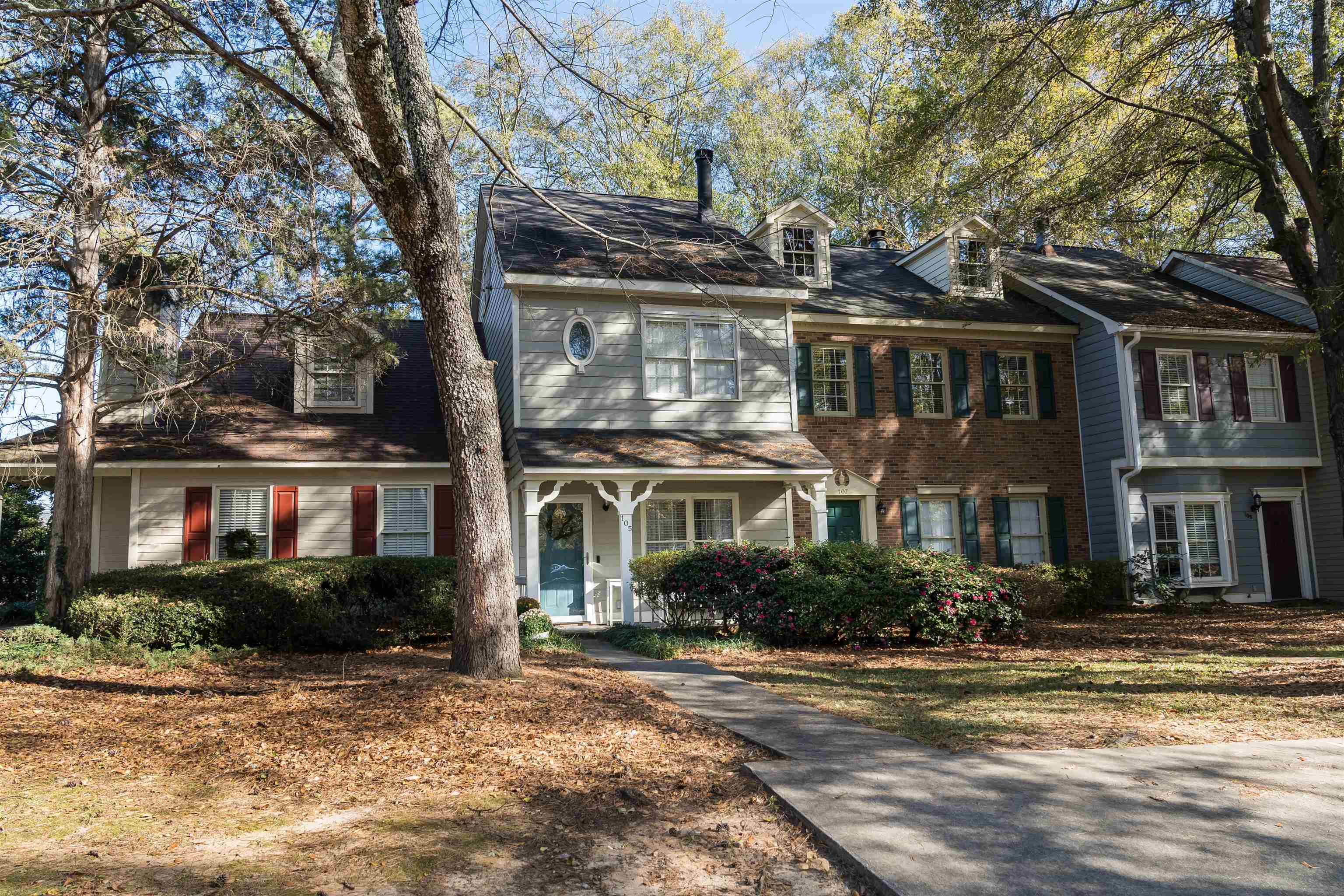 Property Photo:  105 Inwood Court  SC 29302 