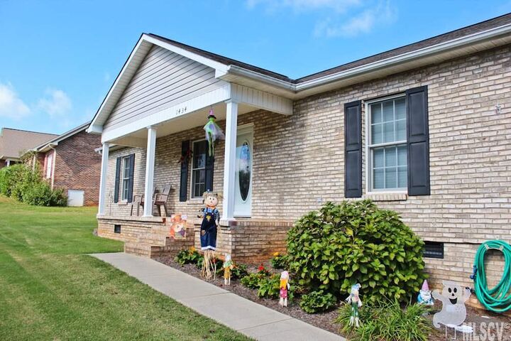 1434 Gristmill Drive  Conover NC 28613 photo