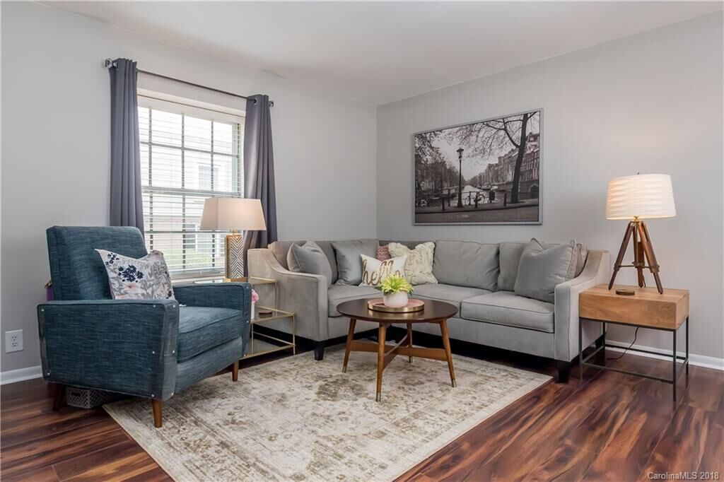 Property Photo:  2606 Park Road C  NC 28209 