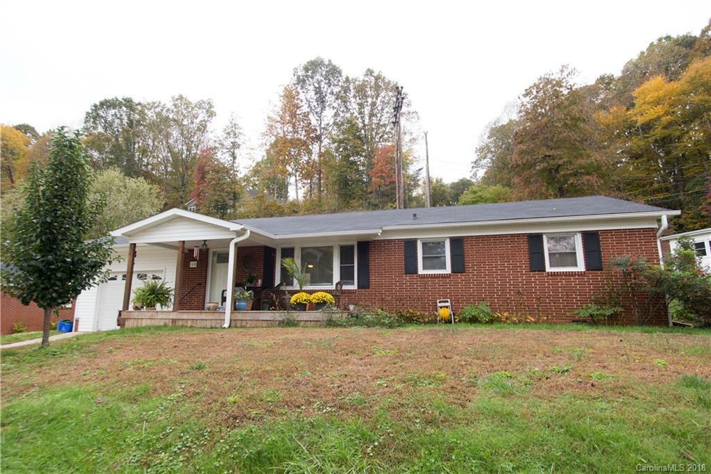 Property Photo:  49 W Glenview Street  NC 28752 