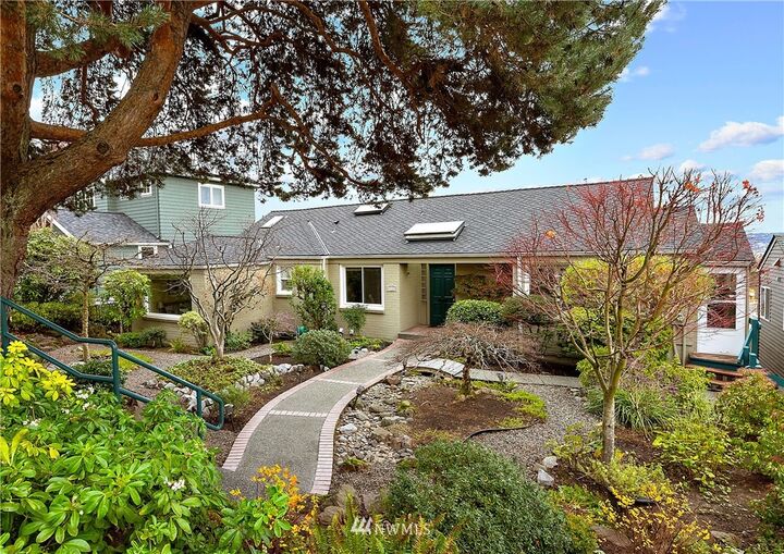 6542 51st Avenue NE  Seattle WA 98115 photo