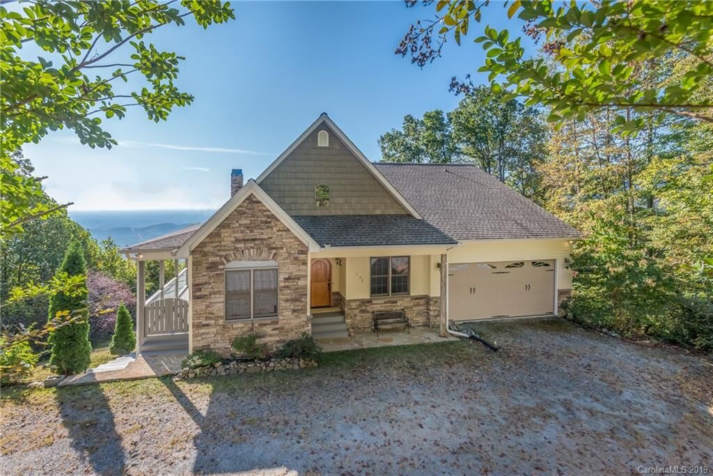 Property Photo: 122 Grahams View None NC 28782