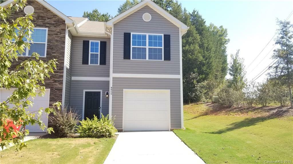 Property Photo:  8900 Bradstreet Commons Way  NC 28215 