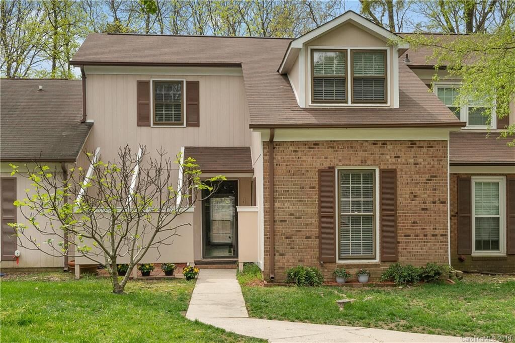 Property Photo: 11128 Sevilla Court 2 NC 28226