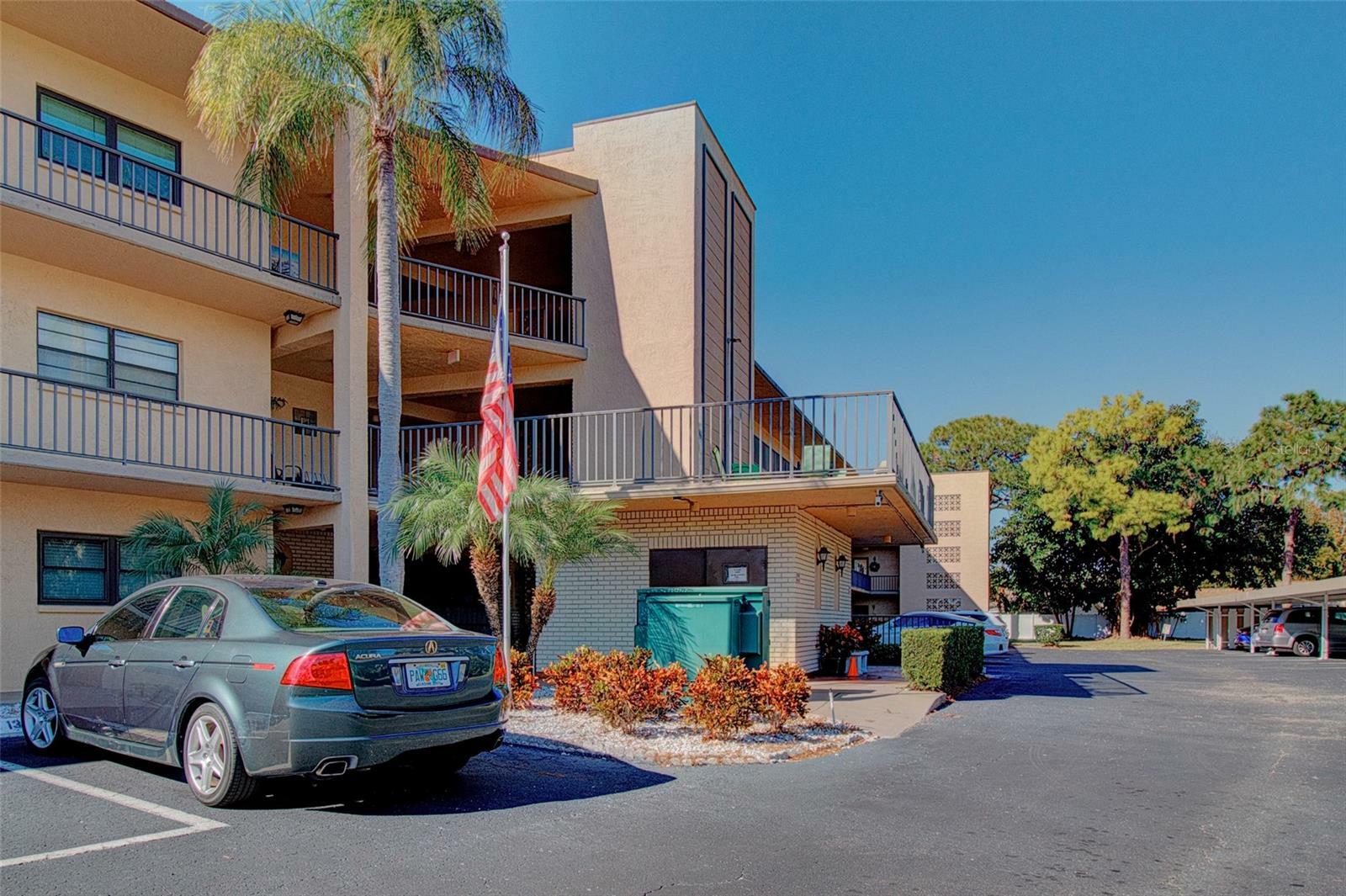Property Photo: 5980 Terrace Park Dr N 305 FL 33709