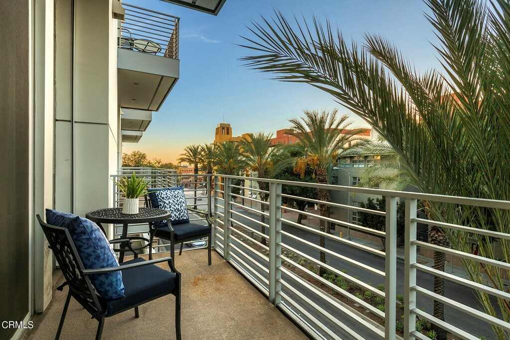 Property Photo: 238 S Arroyo Parkway 307 CA 91105