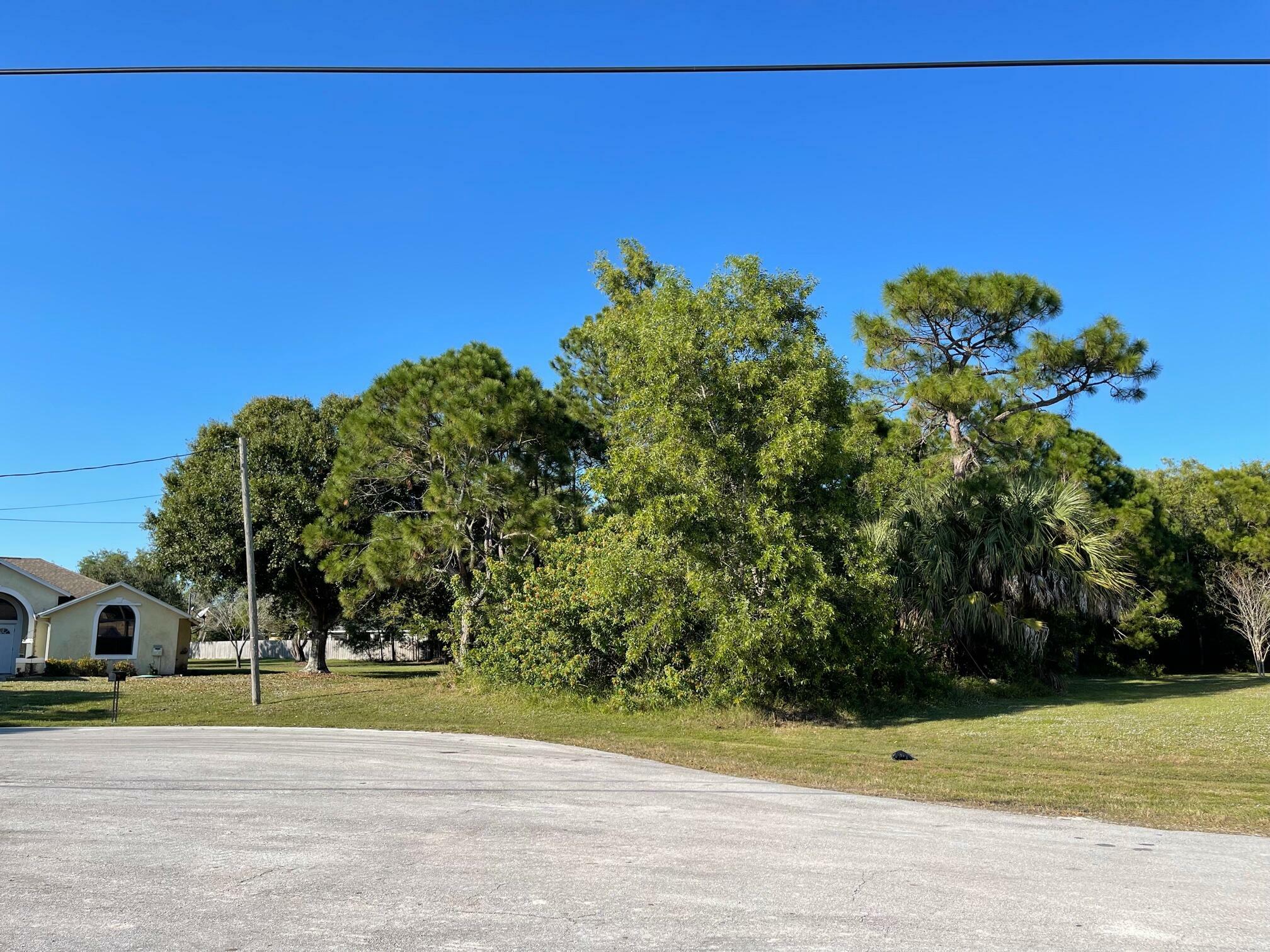 Property Photo:  5498 NW Dabney Court  FL 34986 