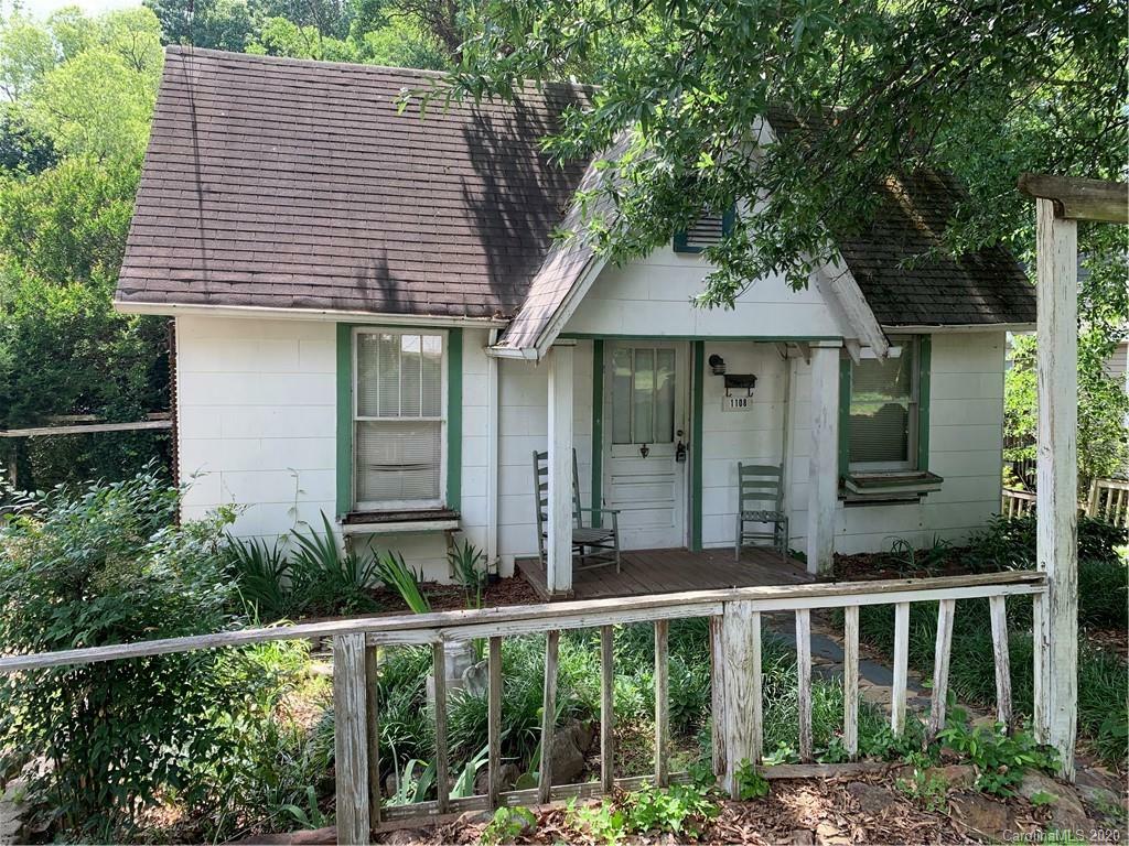 Property Photo: 1108 Rosewood Avenue NC 28081