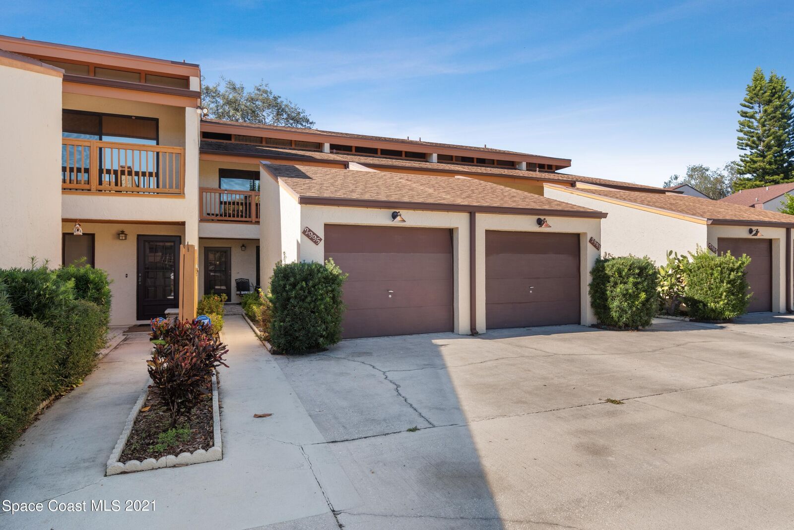 Property Photo:  2995 Finsterwald Drive  FL 32780 