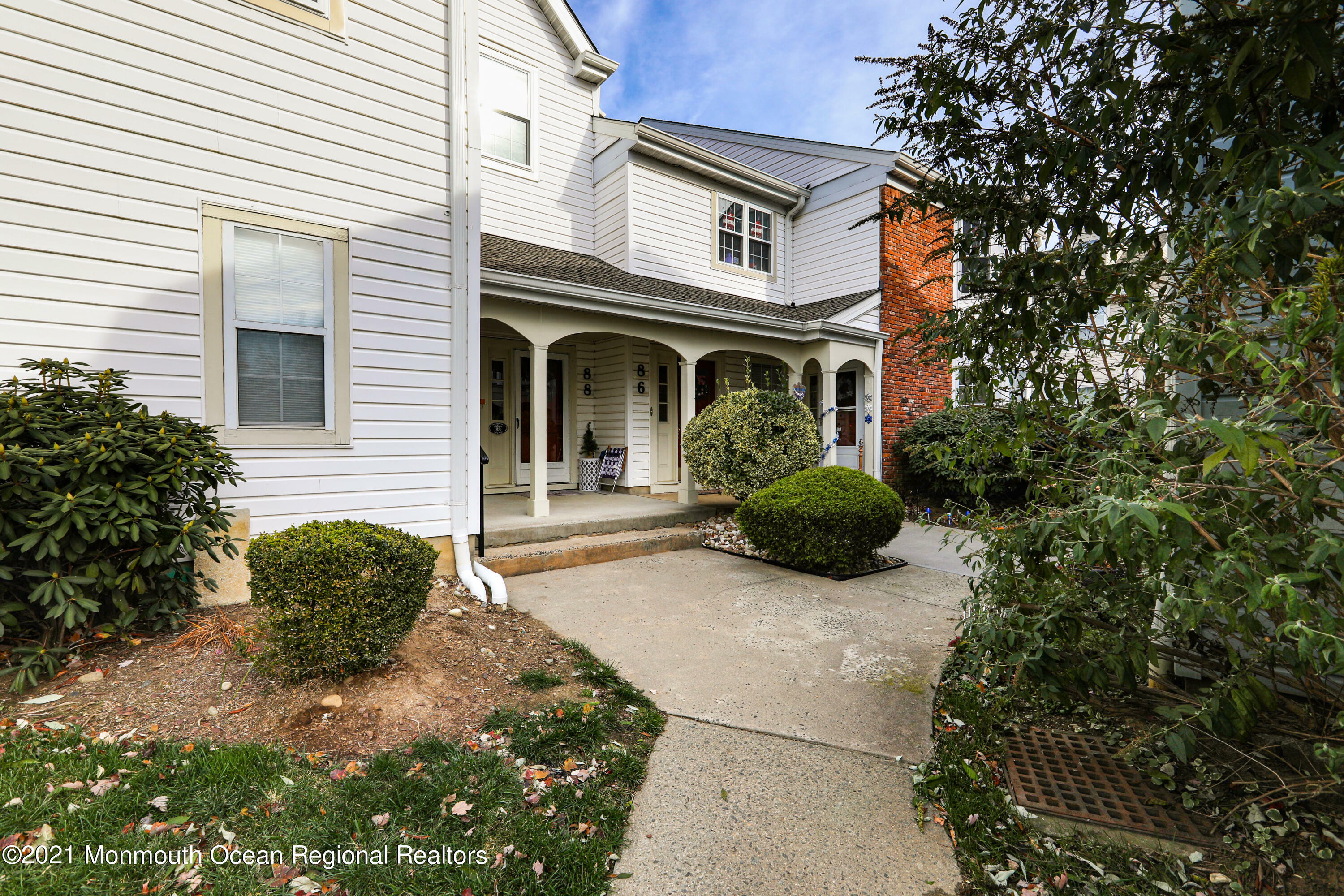 Property Photo:  86 Tulip Lane  NJ 07728 