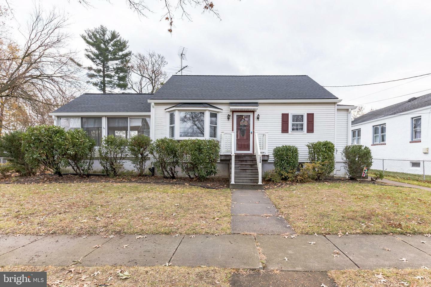 Property Photo:  138 Kingston Avenue  NJ 08007 