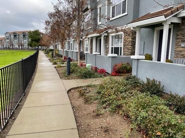 6288 Lonetree Boulevard  Rocklin CA 95765 photo