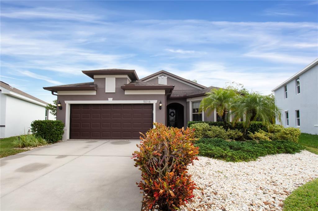 Property Photo: 5016 Bella Armonia Circle FL 33598