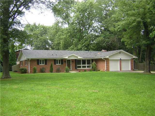 8815 Rosewood Ln  Indianapolis IN 46240 photo