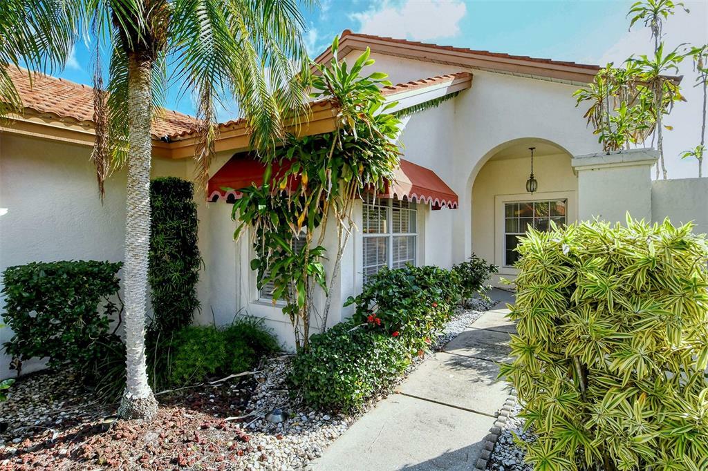 Property Photo:  4302 Murfield Drive E  FL 34203 