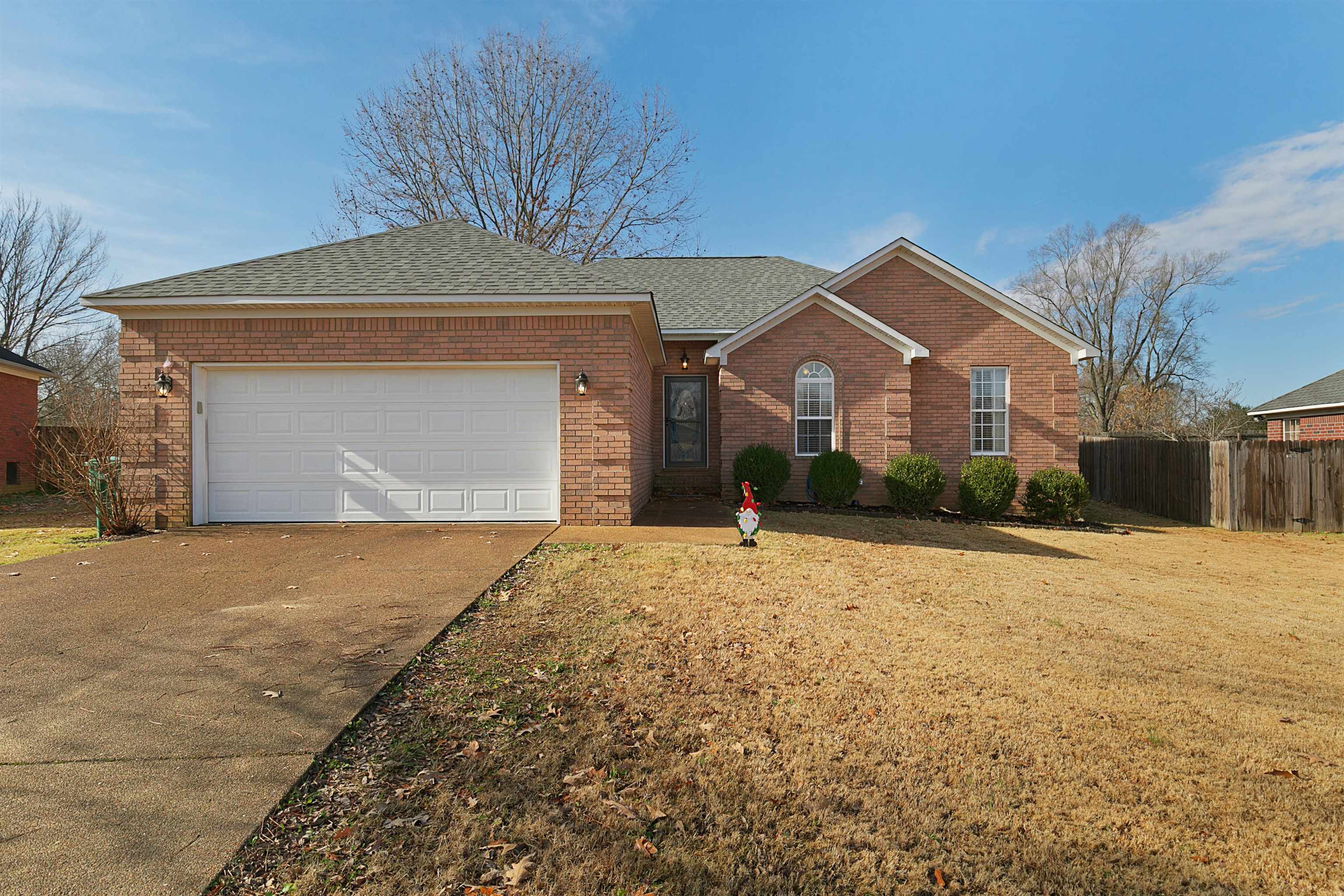 Property Photo:  200 Reed Circle  TN 38355 