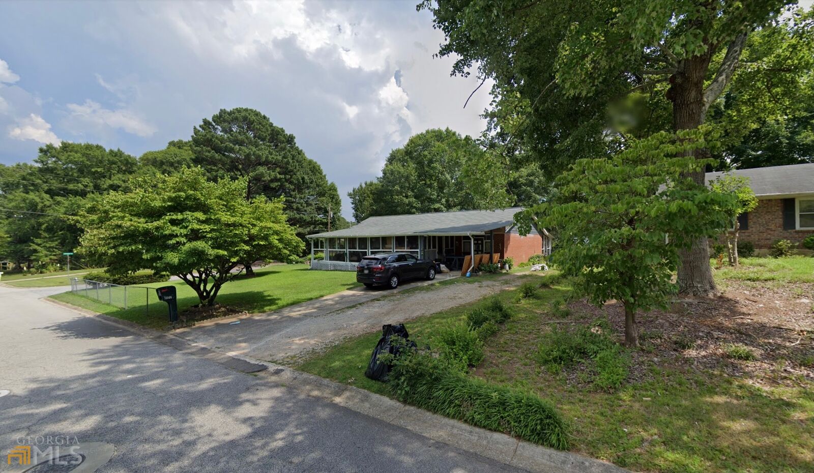 Property Photo: 8170 Huntington Drive GA 30238