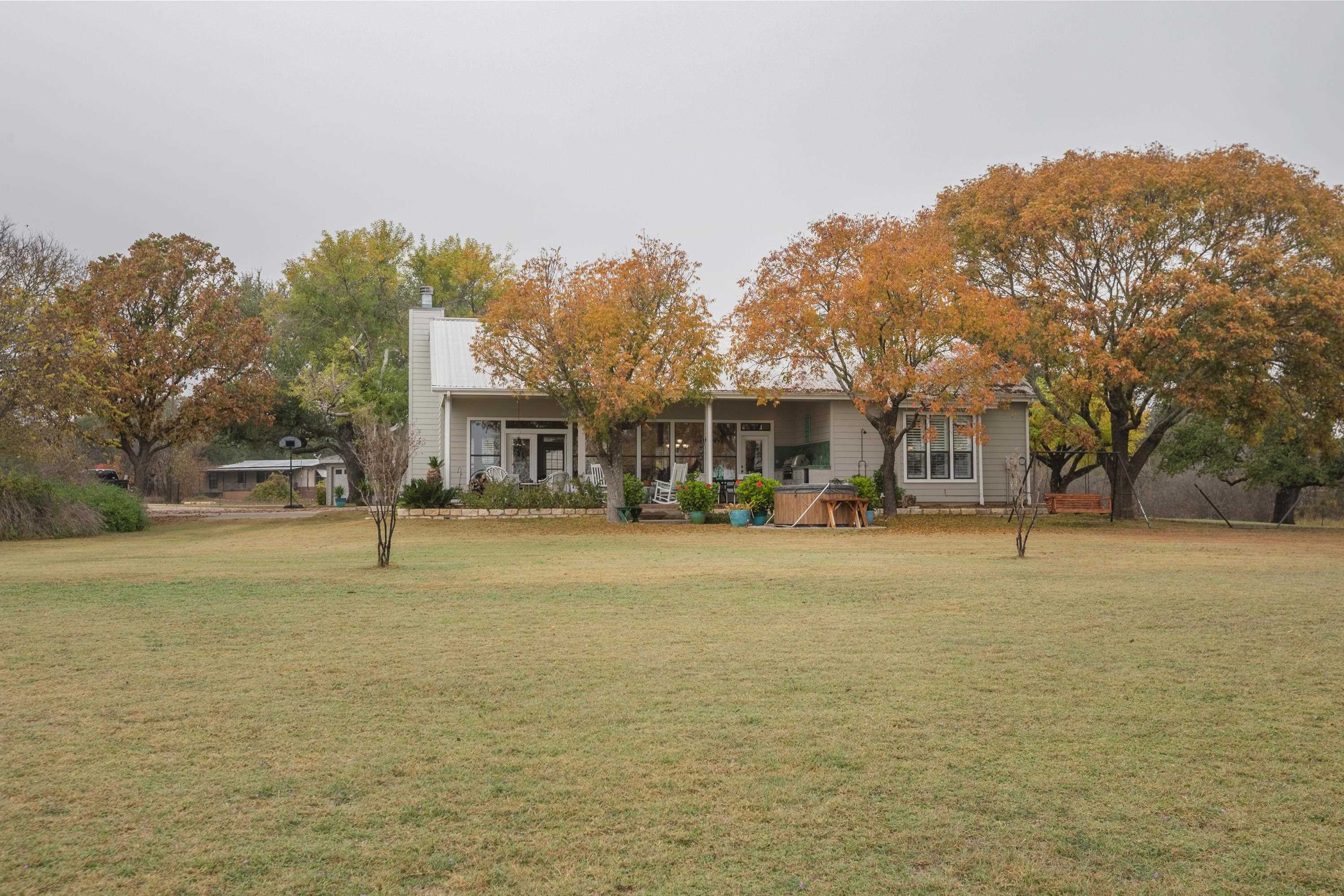 Property Photo:  214 County Road 219aa  TX 78672-4929 