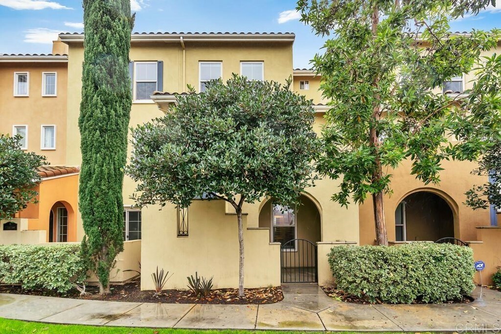 Property Photo:  2297 Huntington Point Road 165  CA 91914 