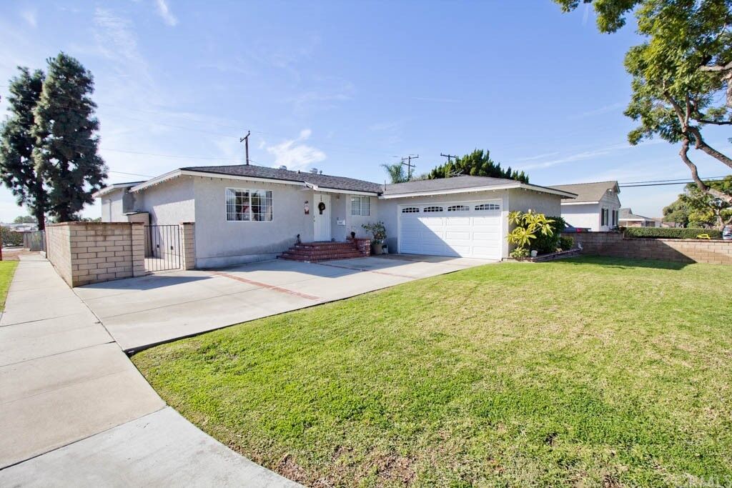 Property Photo:  12145 Los Coyotes Avenue  CA 90638 