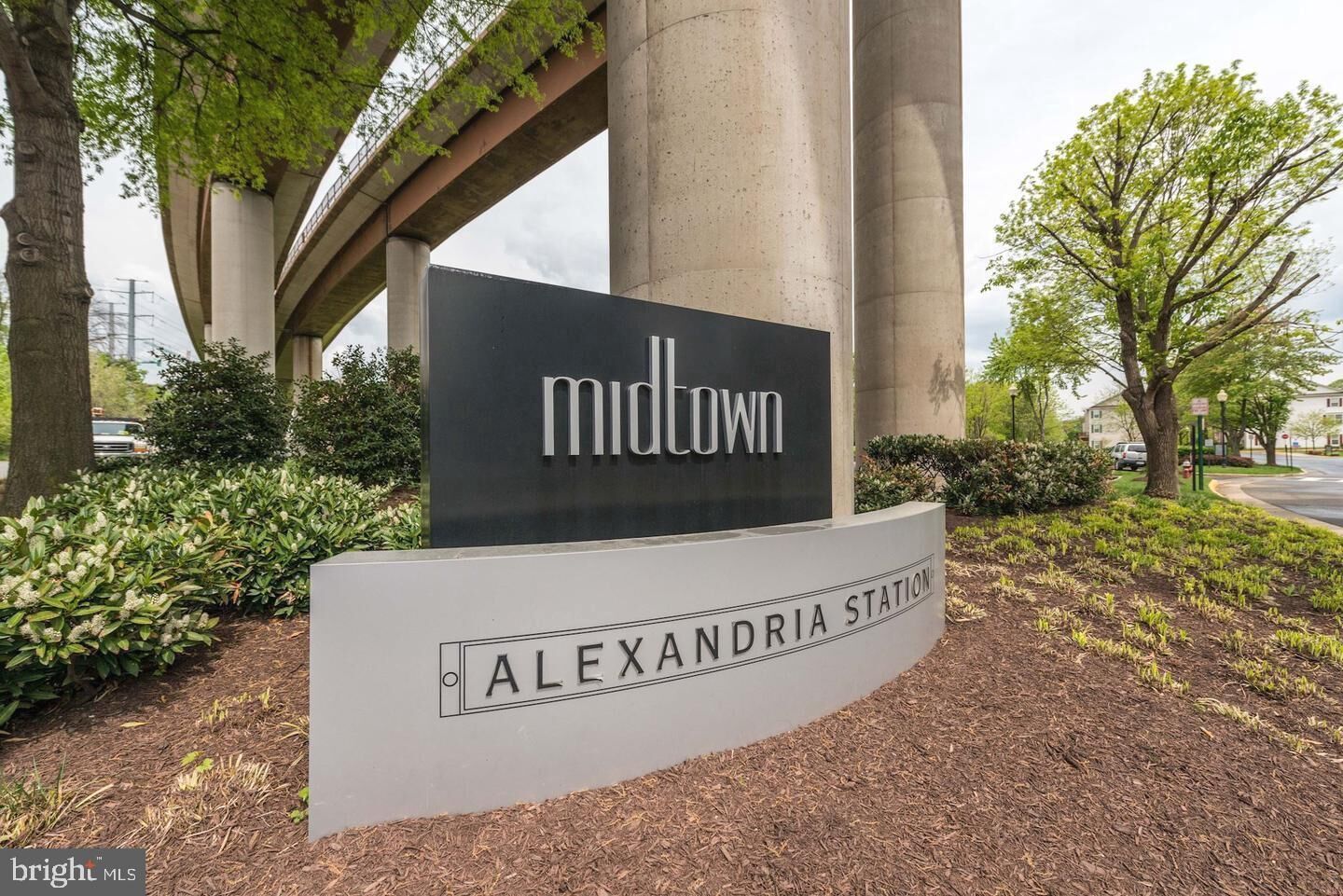 Property Photo:  2451 Midtown Avenue 1602  VA 22303 