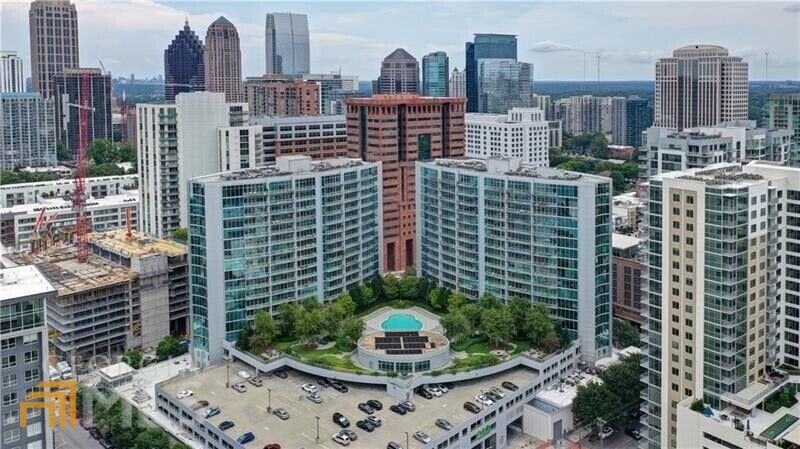 Property Photo: 44 Peachtree Place NW 829 GA 30309