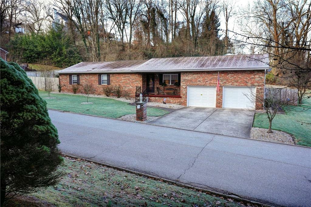 Property Photo: 801 Shrewsbury Drive WV 25177