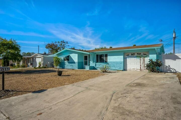 Property Photo: 1517 Derrick Street FL 34690