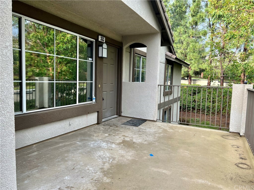 Property Photo:  363 Chaumont Circle  CA 92610 