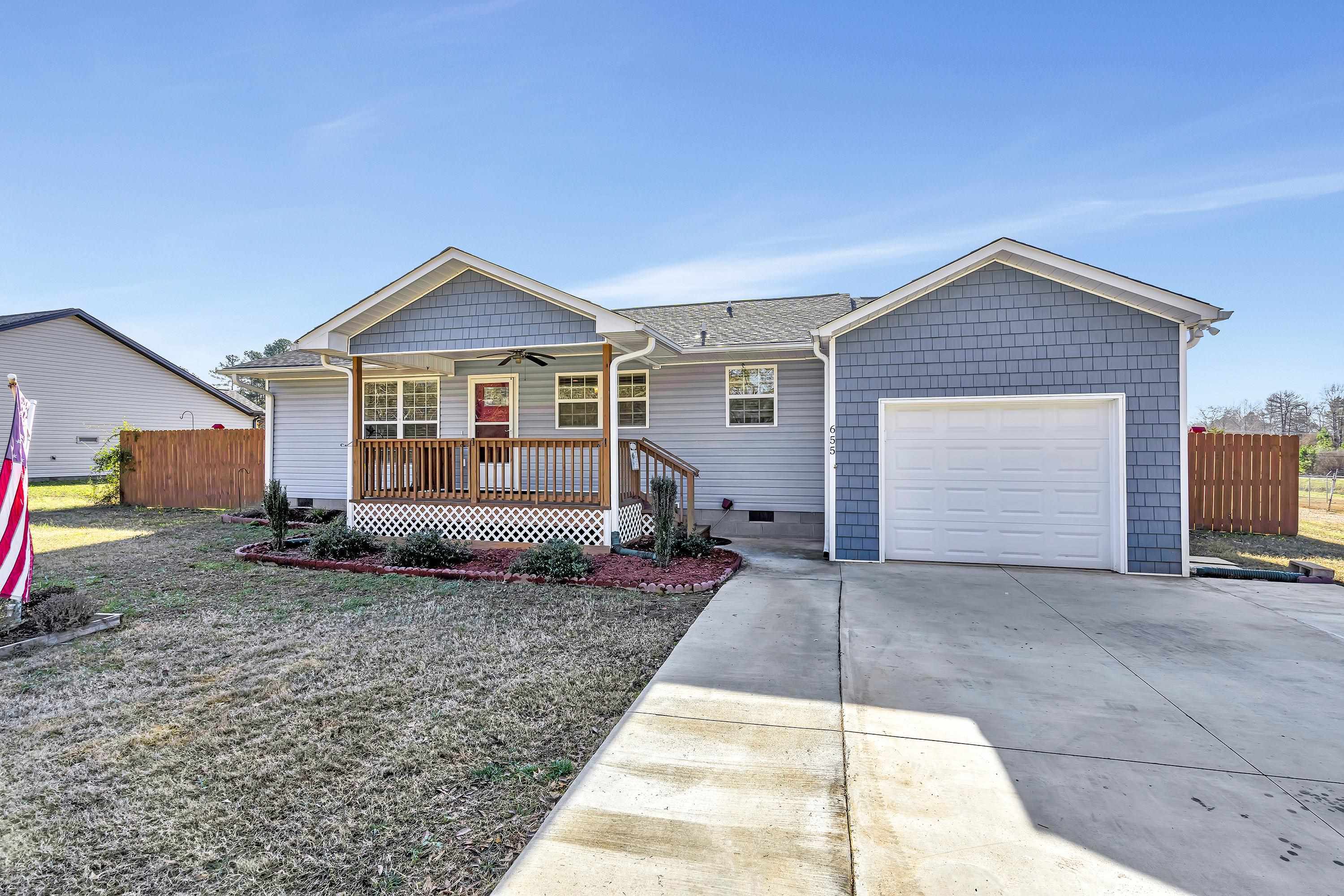 Property Photo: 655 W Oconee Street SC 29323