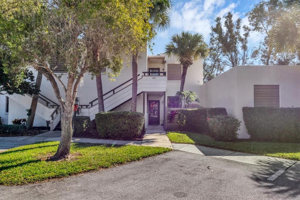 Property Photo: 621 Woodlawn Drive 621 FL 34210