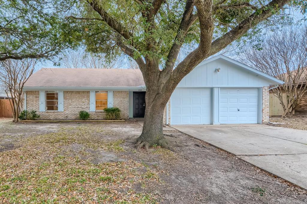 Property Photo: 1309 Duvall Drive TX 75149