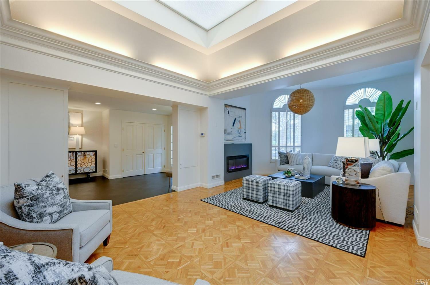Property Photo: 100 Thorndale Drive 100 CA 94903