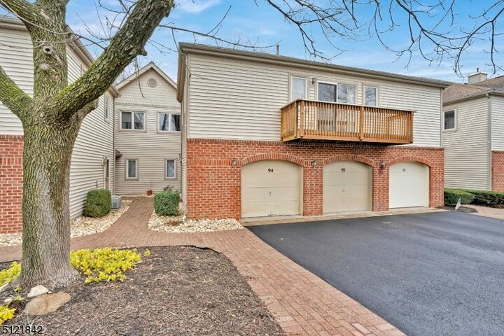 93 Sunrise Dr  Hanover Twp. NJ 07981 photo