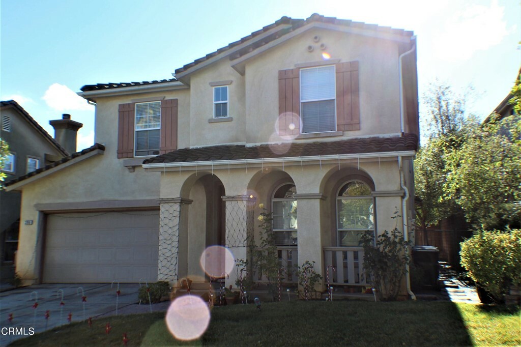 Property Photo:  396 Arbor Court  CA 93065 