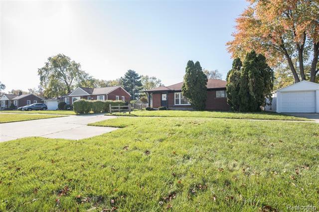 Property Photo:  14378 Trenton Road  MI 48195 