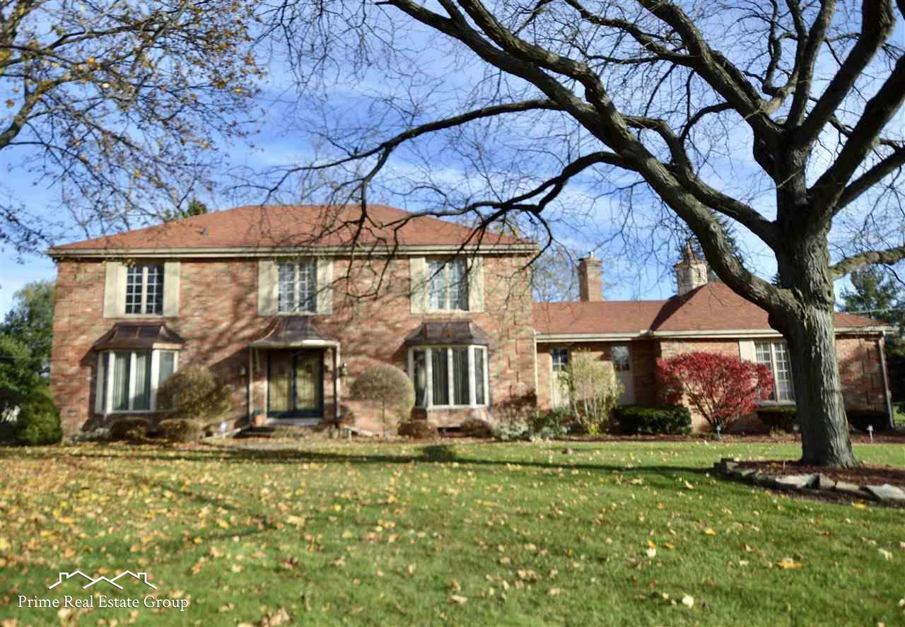 Property Photo:  8335 Brittany Hill Ct  MI 48439 