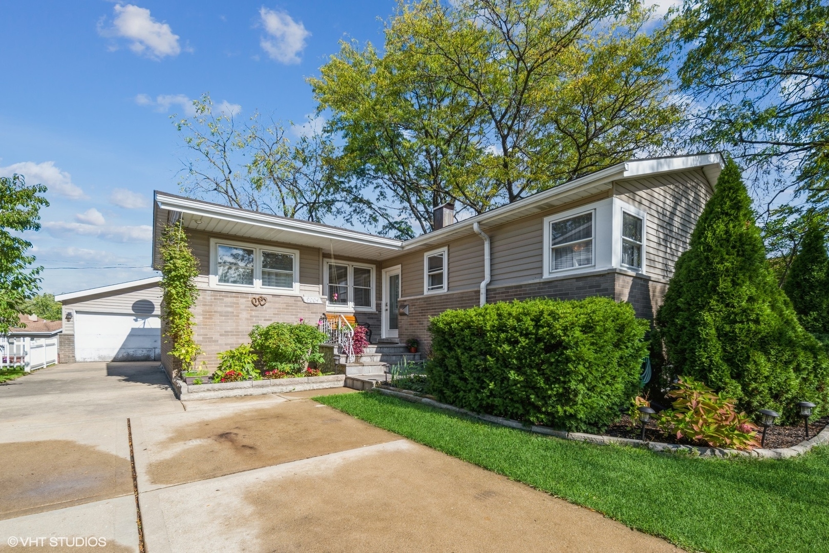 Property Photo:  9004 W 89th Street  IL 60457 