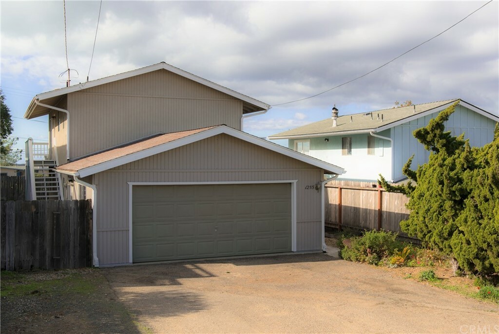 Property Photo:  1255 12th St  CA 93402 