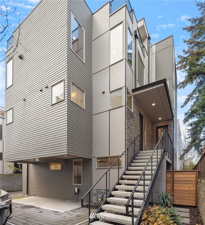 Property Photo: 3645 Dayton Avenue N B WA 98103