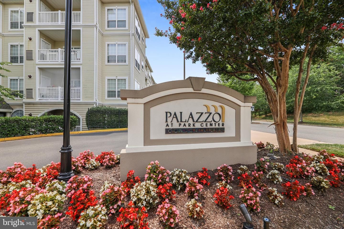 Property Photo: 4551 Strutfield Lane 4126 VA 22311