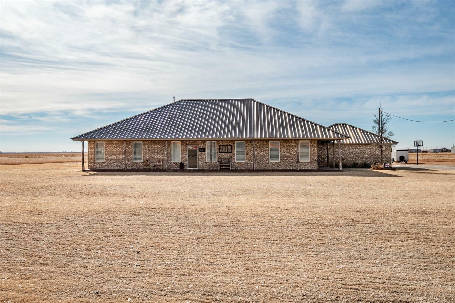 Property Photo:  4514 E Farm Road 41  TX 79364 